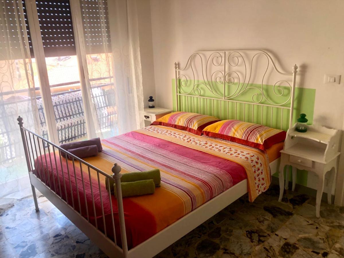 Peaceful Apartment 1 Minute Walk To The Beach Ventimiglia Esterno foto