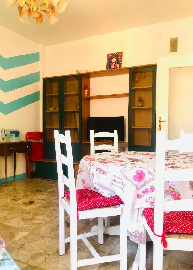 Peaceful Apartment 1 Minute Walk To The Beach Ventimiglia Esterno foto